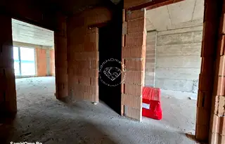 Тристаен апартамент във Варна, Колхозен пазар