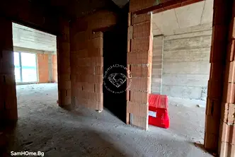 Тристаен апартамент във Варна, Колхозен пазар