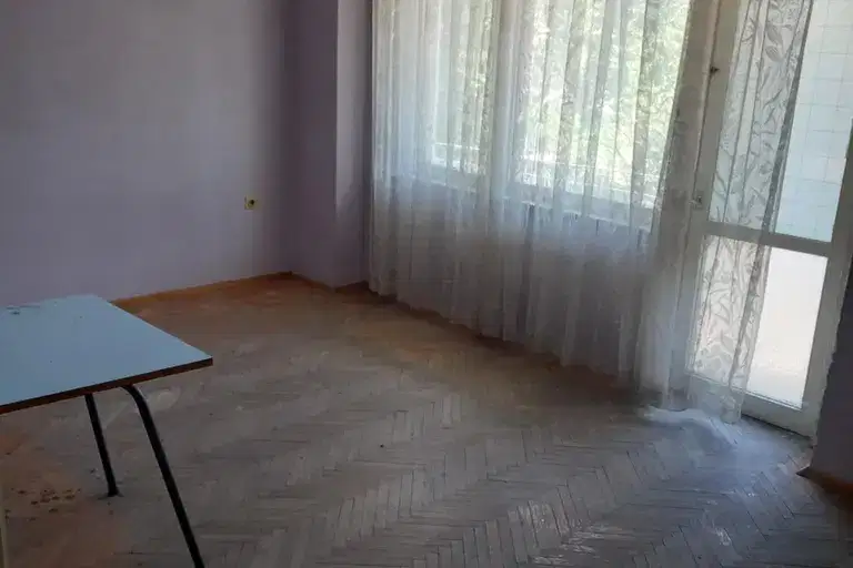 Тристаен апартамент във Велико Търново, Колю Фичето