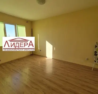 Снимка 5 — Тристаен апартамент в Коматево с тераса, Пловдив