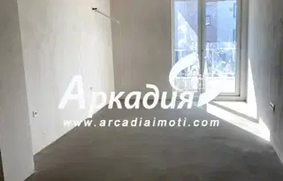 Тристаен апартамент с две тераси в Коматевски възел, Пловдив