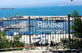 Тристаен апартамент в Бургас, Крайморие