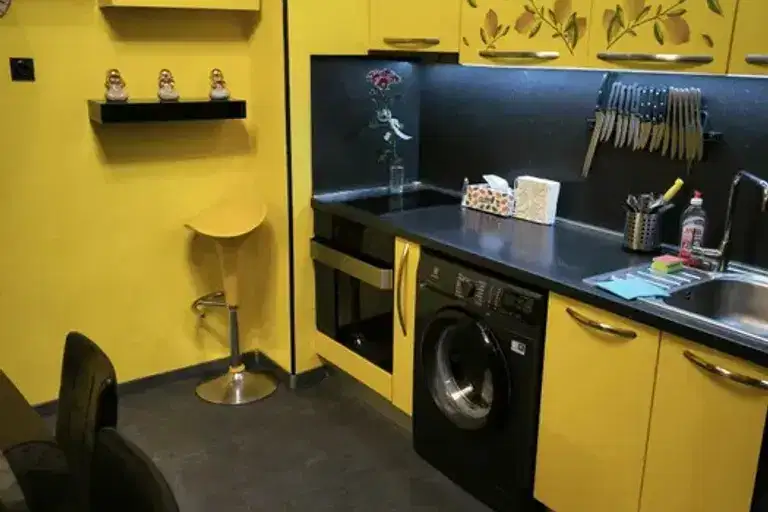 Тристаен апартамент в София, Красна поляна 2