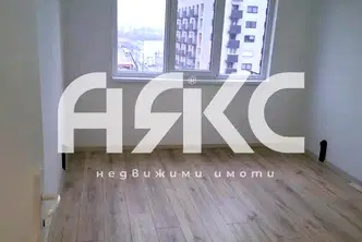 Тристаен апартамент в София, Красно село