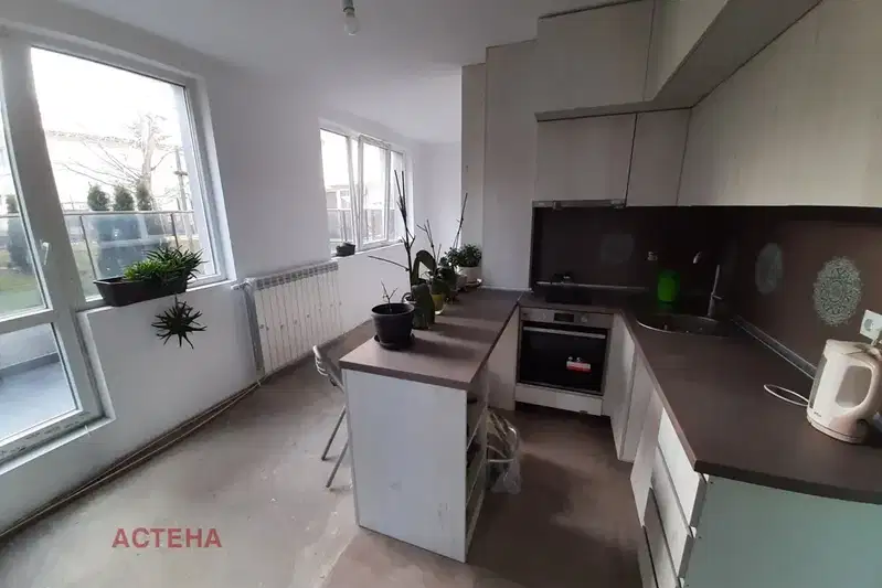 Тристаен апартамент в София, Кръстова вада