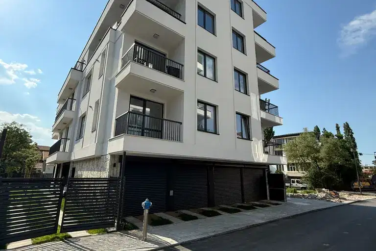 3-bedroom apartment in Sofiya, Krystova Vada