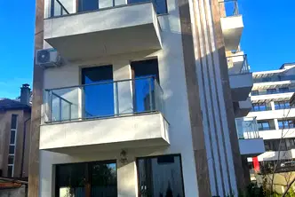 Тристаен апартамент в София, Кръстова вада