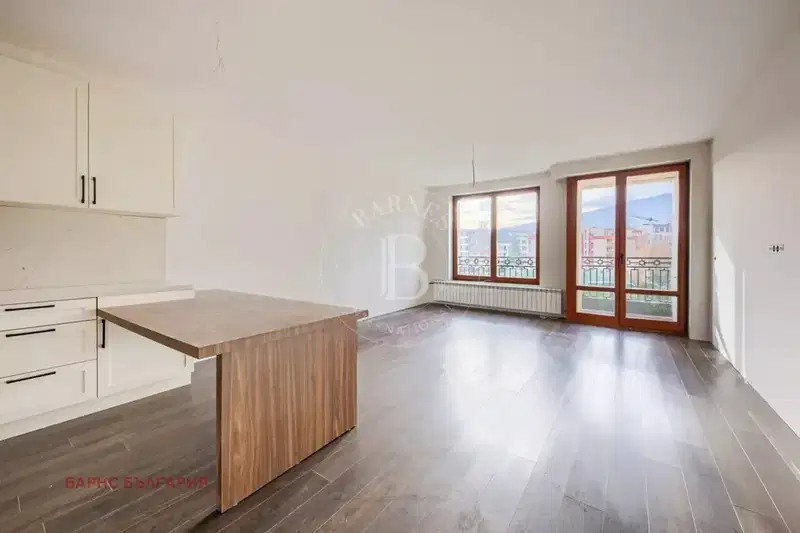 Two-room apartment with luxury Italian plasters in Krastova vada