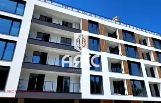 Тристаен апартамент в София, Кръстова вада