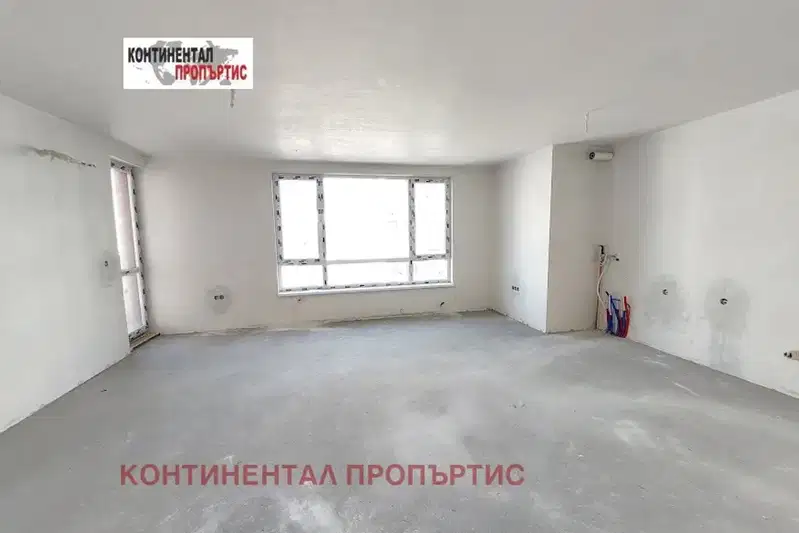 Тристаен апартамент в София, Кръстова вада
