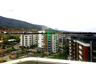 Тристаен апартамент в София, Кръстова вада