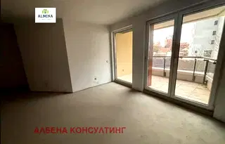 Тристаен апартамент в София, Кръстова вада