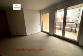 Тристаен апартамент в София, Кръстова вада