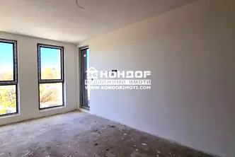 Тристаен апартамент в Пловдив, Кършияка