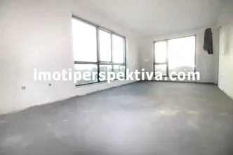 Тристаен апартамент в Пловдив, Кършияка