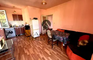 Тристаен апартамент с тераса в Кършияка, Пловдив