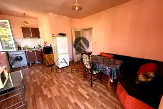 Тристаен апартамент с тераса в Кършияка, Пловдив