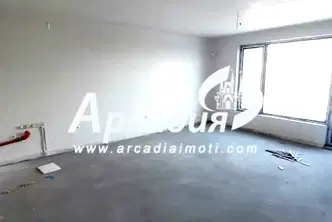 Тристаен апартамент в Пловдив, Кършияка
