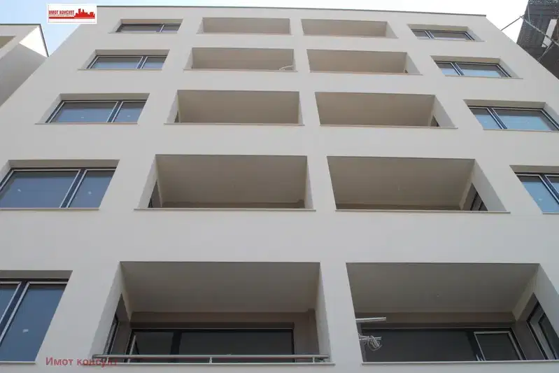 3-bedroom apartment in Plovdiv, Kyrshiyaka