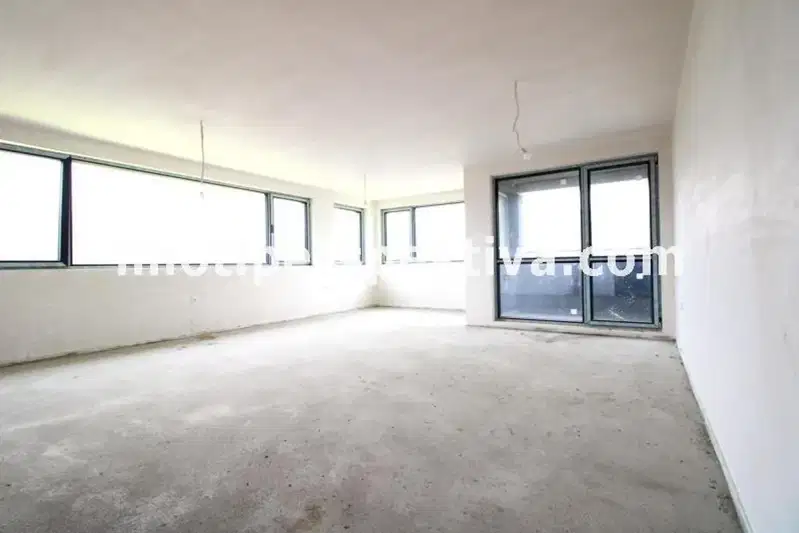 3-bedroom apartment in Plovdiv, Kyrshiyaka