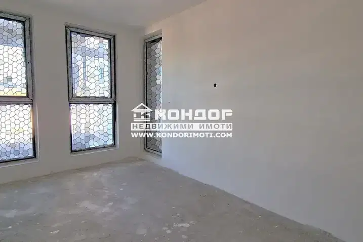 3-bedroom apartment in Plovdiv, Kyrshiyaka