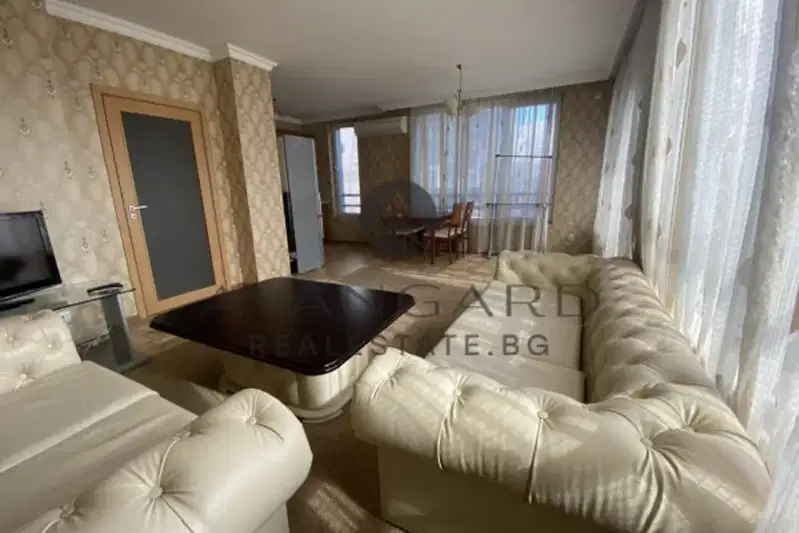 3-bedroom apartment in Plovdiv, Kyrshiyaka