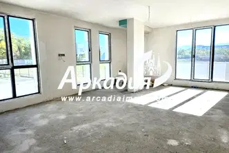 Тристаен апартамент в Пловдив, Кършияка