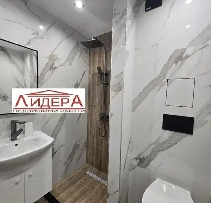 Снимка 5 — Двустаен апартамент с тераса в кв. Остромила, Пловдив