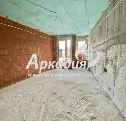 Снимка 3 — Тристаен апартамент с модерна архитектура в Кършияка, Пловдив