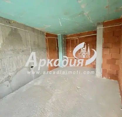Снимка 4 — Тристаен апартамент с модерна архитектура в Кършияка, Пловдив