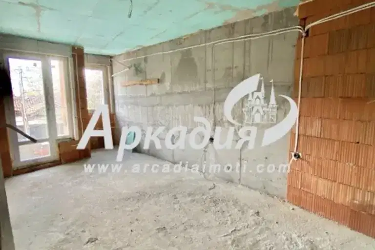 3-bedroom apartment in Plovdiv, Kyrshiyaka