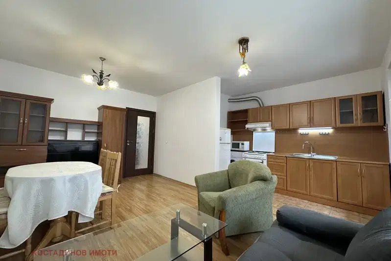 3-bedroom apartment in Plovdiv, Kyrshiyaka