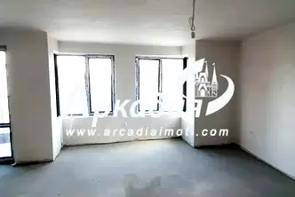 Тристаен апартамент в Пловдив, Кършияка