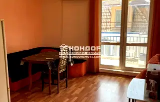 Тристаен апартамент в Пловдив, Кършияка