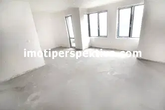 Тристаен апартамент в Пловдив, Кършияка