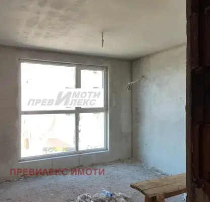 Снимка 3 — Тристаен апартамент с тераса в Кючук Париж, Пловдив