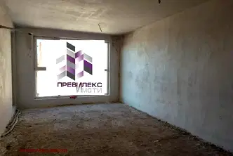 Тристаен апартамент с тераса в Кючук Париж, Пловдив
