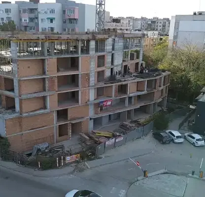 Снимка 2 — Тристаен апартамент в Пловдив, Кючук Париж