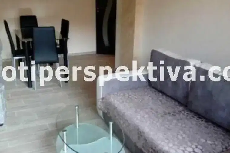 Тристаен апартамент с тераса в Кючук Париж, Пловдив