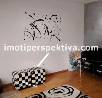 Снимка 2 — Тристаен апартамент в Пловдив, Кючук Париж