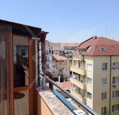 Снимка 2 — Тристаен апартамент в Пловдив, Кючук Париж