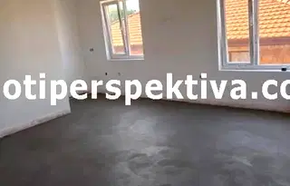 Тристаен апартамент с тераса в Кючук Париж, Пловдив