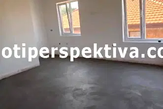 Тристаен апартамент с тераса в Кючук Париж, Пловдив