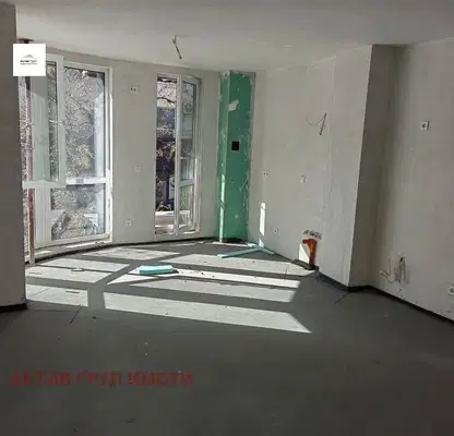 Снимка 4 — Тристаен апартамент в Лагера с балкон и югозападно изложение