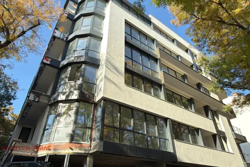 3-bedroom apartment in Sofiya, Lagera