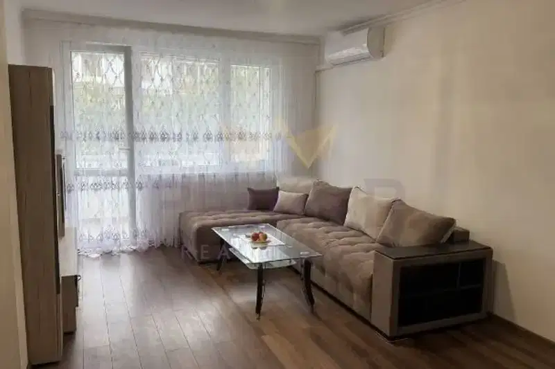 Тристаен апартамент в Бургас, Лазур