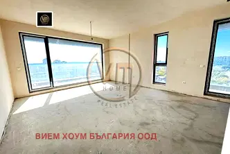 Тристаен апартамент във Варна, Левски 1