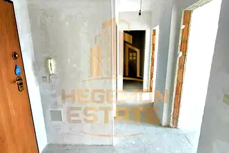 Тристаен апартамент във Варна, Левски 1