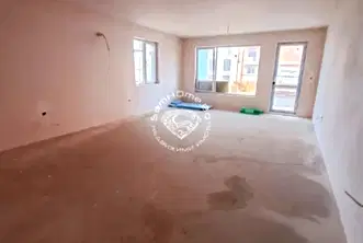Тристаен апартамент с паркомясто в Левски 1, Варна