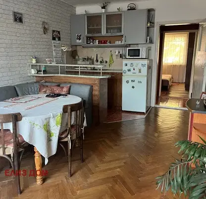 Снимка 3 — Тристаен апартамент във Варна, Левски 1